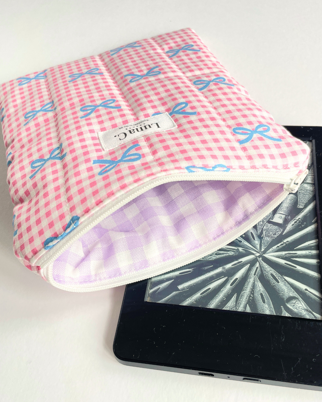 Pink Gingham & Blue Bows Zippered Kindle Sleeve