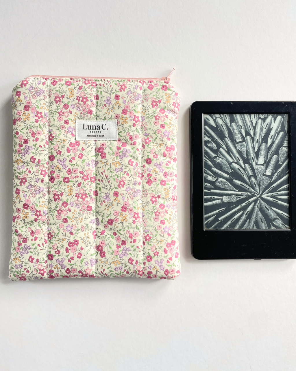 Pink and Cream Ditsy Floral Zippered Kindle Sleeve
