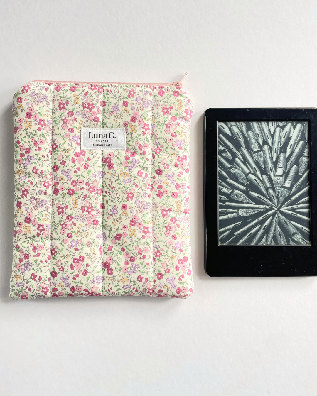 Pink and Cream Ditsy Floral Zippered Kindle Sleeve